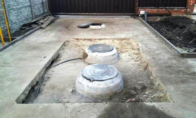 kak prolozhit truby kanalizatsii v chastnom dome